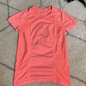 4 PACK OF ATHLETA SHIRTS/SWEATSHIRTS